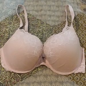 Maidenform lacy bra
